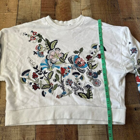 Urban Revivo Womens White Floral Embroidered Cotton Sweatshirt Size 8 - Picture 3 of 6